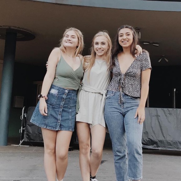 Showpo Symbolique Top Khaki - Picture 4 of 4